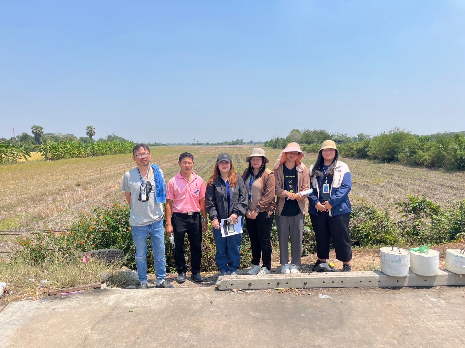 Center of Agricultural Information (CAI) has an assignment to Director of Geo-Information (GI) and staff for field survey in Suphan Buri and Chai Nat provinces